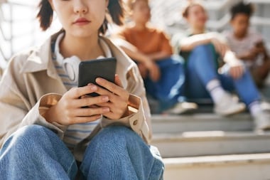 Généralisation de la pause numérique dans les collèges, les départements ne veulent pas payer la facture