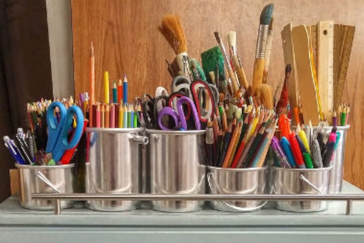 380 EAC art supplies- UNE