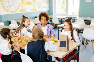 À l’école, l’Europe favorise une alimentation saine, durable et de proximité