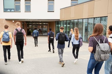 Les régions appellent le gouvernement à cesser de se désengager en matière d’éducation
