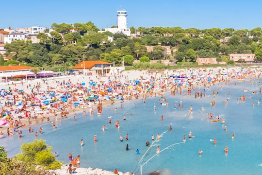 surtourisme-plage-une