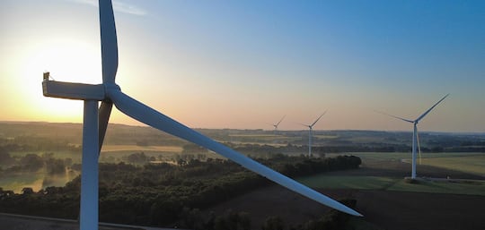 Collectivités et projets d'énergies renouvelables : devenez co-actionnaire pour renforcer les retombées locales !