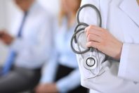 Médecin stéthoscope-UNE