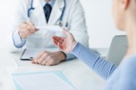 Consultation médecin patient-UNE