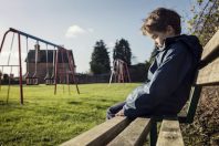absenteisme-decrochage-scolaire-UNE