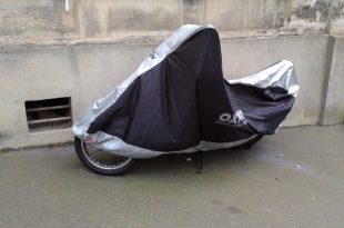 moto scooter bache