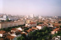 Toulouse (Haute-Garonne, France) - Vue des toits à partir de la rue d'Arcachon dans le quartier des Minimes, direction sud vers le centre ville.
