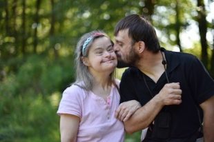 couple trisomique-sexualité-handicap-UNE