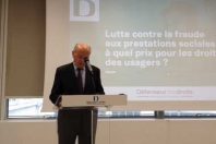 Défenseur des droits-UNE