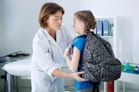 Enfance-PMI-infirmière-élève-UNE