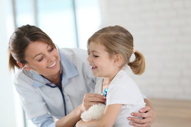 médecin-pmi-enfant-consultation