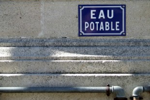 Eau