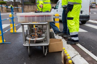 De la glace injectée pour nettoyer le réseau d'eau : l'Agglo