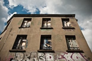 Immeuble abandonné habitat insalubre