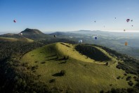 chaine-des-puyes-cd63-gerard-fayet-auvergne-volcain-unesco - UNE