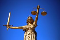 Justice Une