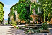 village-patrimoine-jenifoto via AdobeStock_89018856