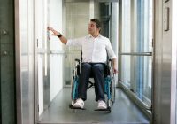 handicap-fauteuil-ascenseur