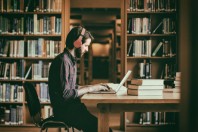 bibliotheque-vectorfusionart - AdobeStock-UNE