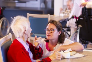 « Prendre soin de nos aînés est une source d’enrichissement incroyable »