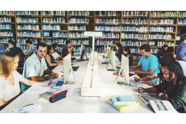 bibliotheque-etudiants-rawpixel-adobestock
