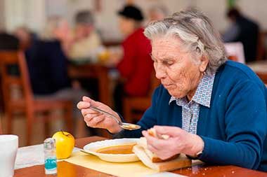 Ehpad repas senior