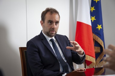 Décentralisation : Sébastien Lecornu passe à l’offensive et rouvre le dossier explosif du Grand Paris