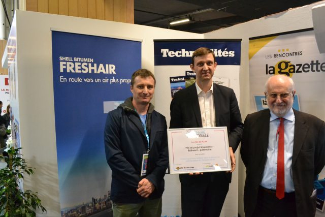 Les repr&eacute;sentants de la ville de Four. 