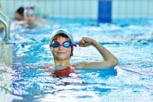 Le plan Aisance aquatique nage entre deux eaux