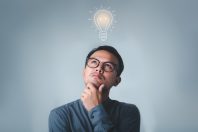 ampoule-idee-creation-Looker_Studio-AdobeStock-UNE