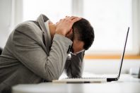 stress souffrance travail bureau fatigue