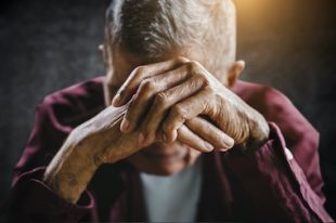 senior isolé