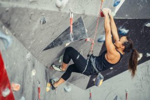 femme escalade