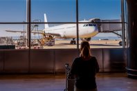Dans un aéroport