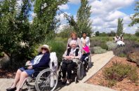 Photo 1 – Le jardin sensoriel belles pratiques et bons usages en matière d’accessibilité © Mairie Haussimont