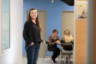 Portrait de Mme Anne-Sophie Hebrard, déléguée aux prestations familiales à l'Udaf de Valence