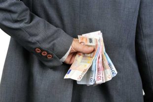 Peut-on perdre sa licence pour fraude fiscale
