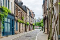 ville-bourges-Ilolab-AdobeStock 600x400