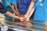 personnel hôpital solidarité