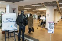 Le 1er centre de vaccination ou "vaccinodrome" dans le Palais des Festivals de Cannes
