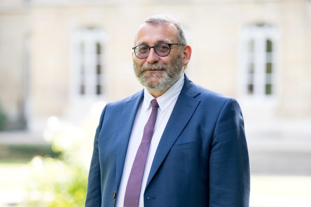 Joël Giraud en CDD au ministère des collectivités