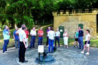 Metz métropole a créé sa régie de l’eau en 2019, ici, les élus visitent le site du captage des trois fontaines de la vallée de Montvaux.