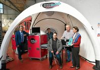 Présentation au Fourneau du nouveau concet Handibox qui facilite l'accès aux manifestations culturelles extérieures pour les personnes en situation de handicap.