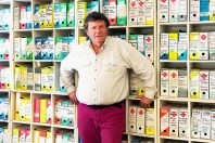 Jean Viard, sociologue et directeur de recherches CNRS au CEVIPOF, Centre de recherches politiques de Sciences Po dans ses locaux des Editions de l'Aube  la Tour d'Aigues (84)