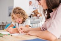 Des AESH privés dans les établissements scolaires ?