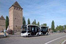 La navette électrique Cristal du constructeur Lohr testée en convoi de deux véhicules à Strasbourg