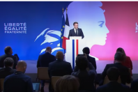 Emmanuel Macron aux Mureaux pour prononcer un discours sur la lutte contre les séparatismes, le 2 octobre 2020