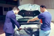 La société Phoenix Mobility remplace les moteurs thermiques par des moteurs électriques.