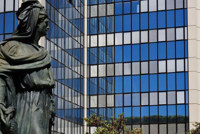 DIRECCTE Montpellier - rénovation énergétique - Maître d’ouvrage : la Préfecture – Façadier : Barsalou