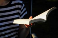 lecture - Petal Spirit-AdobeStock_434132089